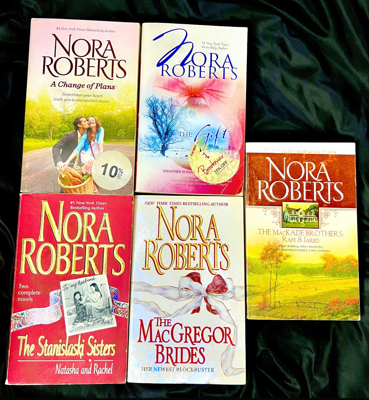 SET A47: Nora Roberts Romance Collection