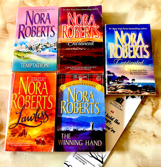 A45: NORA ROBERTS ROMANCE COLLECTION