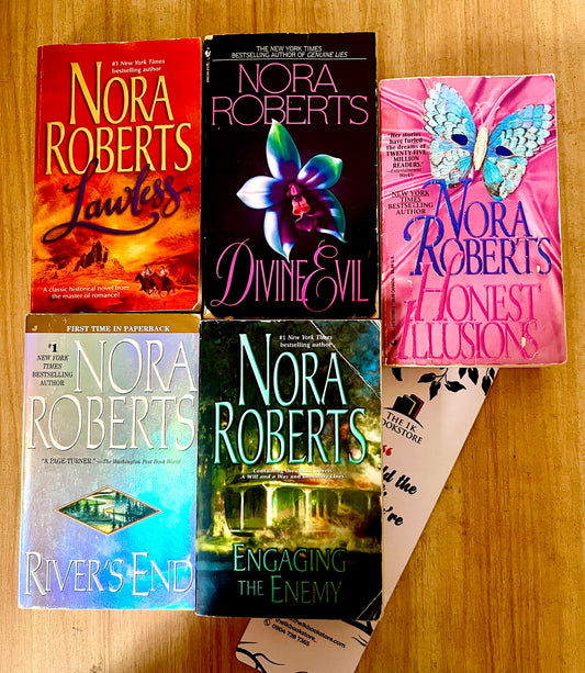 A54: NORA ROBERTS ROMANTIC SUSPENSE