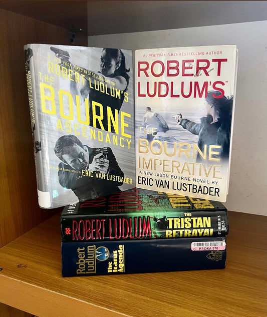 A90: THRILLER/ ESPIONAGE {ROBERT LUDLUM HARDBACK COLLECTION}