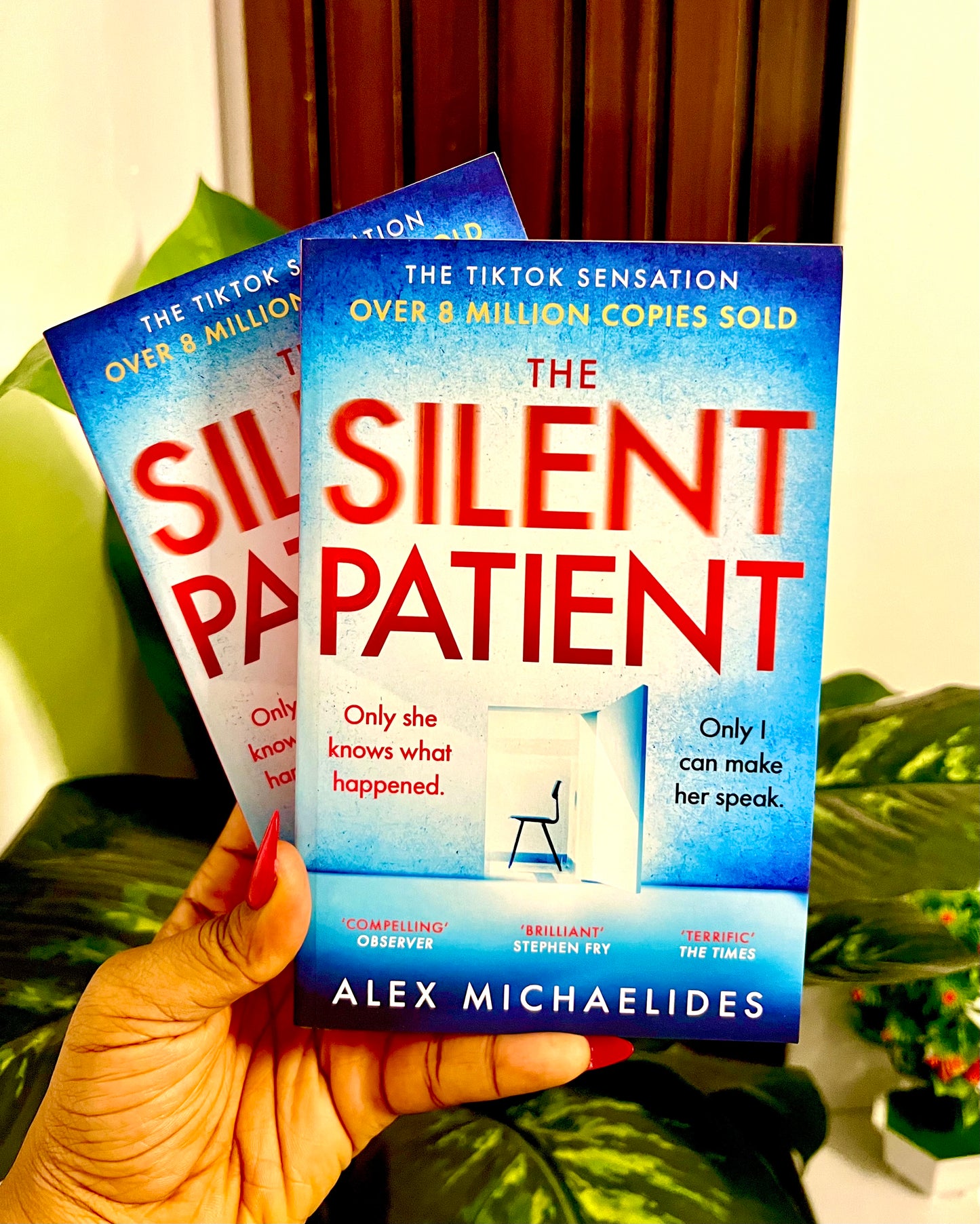 THE SILENT PATIENT